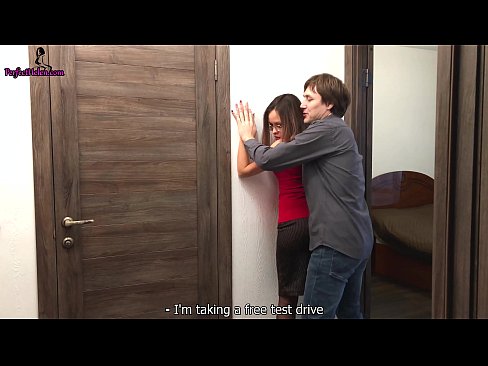 ❤️ مسکن سکسی در حین فروش آپارتمانش به طرز نفسانی گربه اش را تکان می دهد و او را لعنت می کند - Krempai ☑ پورنو روسی در پورنو fa.pornohammer.ru