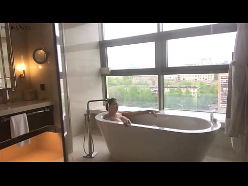 ❤️ عزیزم فوق العاده با شور و شوق بیدمشک خود را در حمام تکان می دهد ☑ پورنو روسی در پورنو fa.pornohammer.ru